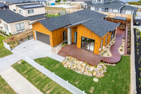 50 Riverhead Point Drive, Riverhead, Riverhead