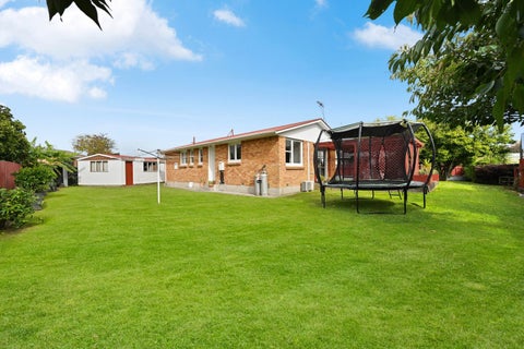 33 Garden Heights Avenue, Glenview, Hamilton