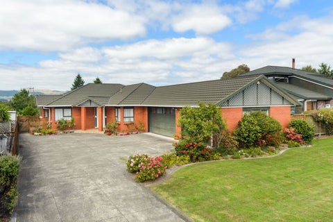 27 Rosebank Avenue, Kelvin Grove, Palmerston North