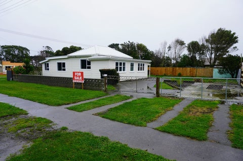 27 Hassard Street, Manaia, Manaia