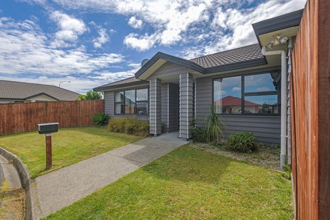2 Angelina Way, Kelvin Grove, Palmerston North