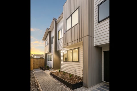 10/25 Vodanovich Road, Te Atatu South, Auckland