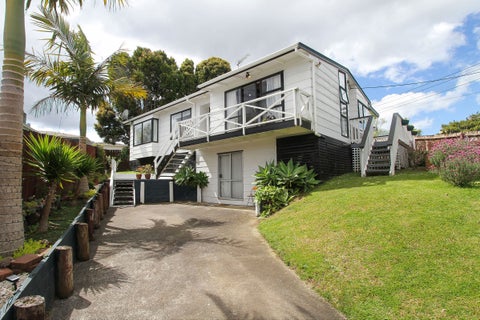 2A Ranch Avenue, Beach Haven, Auckland