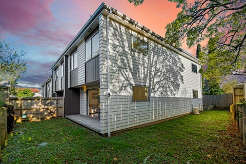 6D Buisson Glade, West Harbour, Auckland