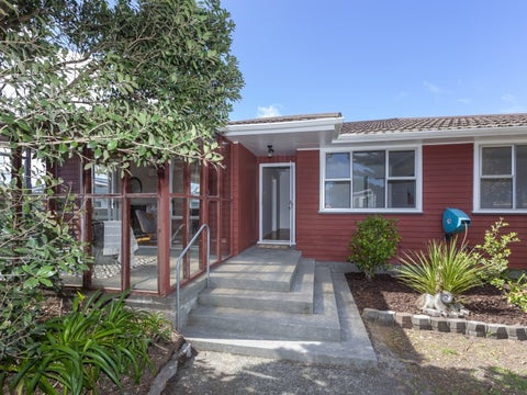 220 Manly Street, Paraparaumu Beach, Paraparaumu