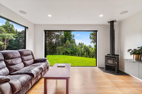 102 Mountain Road, Henderson Valley, Auckland