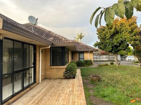 9 Shannon Place, Northpark, Auckland