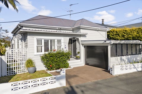 16 Kiwi Road, Stanley Point, Auckland