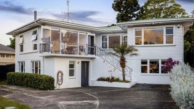 15 Divich Avenue, Te Atatu South, Auckland
