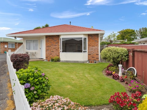 2/93 Wallace Place, Westown, New Plymouth