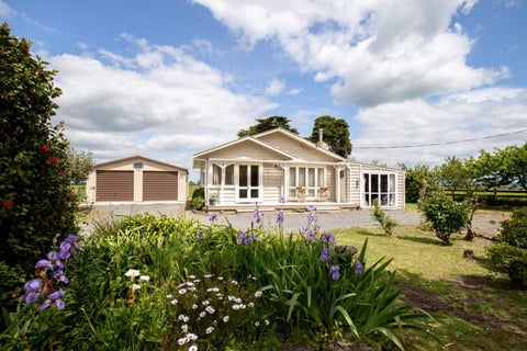 898 State Highway 25, Thames