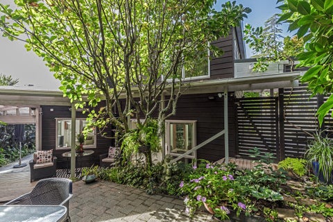 2/12 Wanita Place, Totara Vale, Auckland