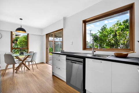 1/10 Manuka Road, Glenfield, Auckland