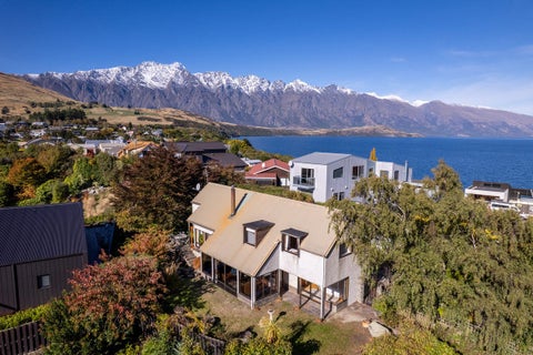 75 Cedar Drive, Kelvin Heights, Queenstown