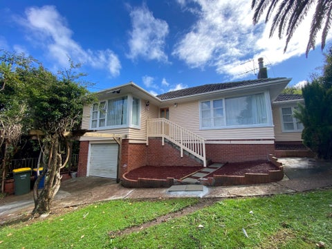 12 Merville Avenue, Te Atatu South, Auckland