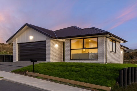 54 Holystone Road, Whitby, Porirua