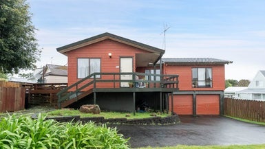 1/15 Seaglen Place, Botany Downs, Auckland