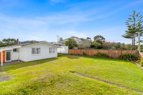 33 Pokohiwi Road, Normandale, Lower Hutt