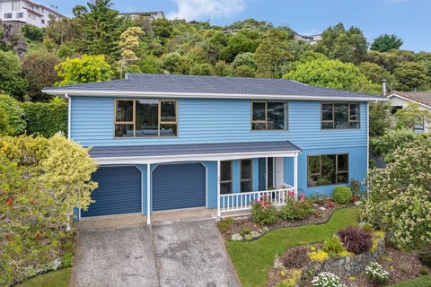 77 Leeward Drive, Whitby, Porirua