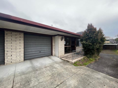 2/56 Te Atatu Road, Te Atatu South, Auckland