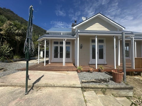 121 Wellington Street, Picton, Picton