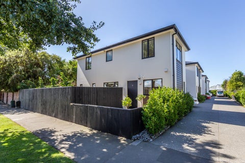 8A Defoe Place, Waltham, Christchurch