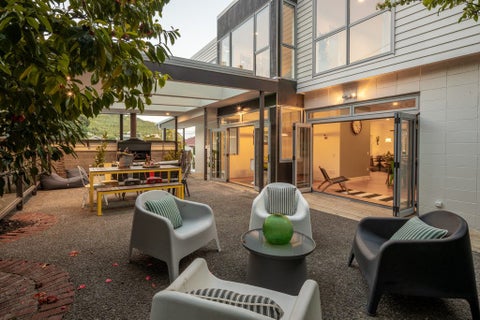 26 Severn Street, Island Bay, Wellington