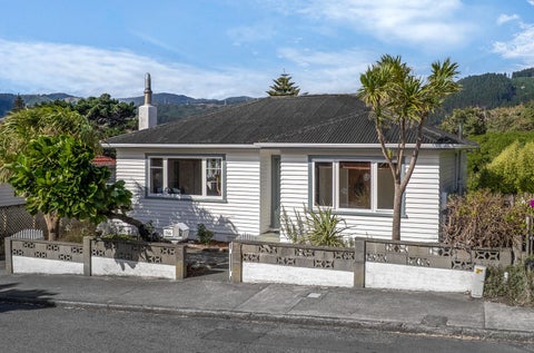 166 Wellington Road, Paekakariki