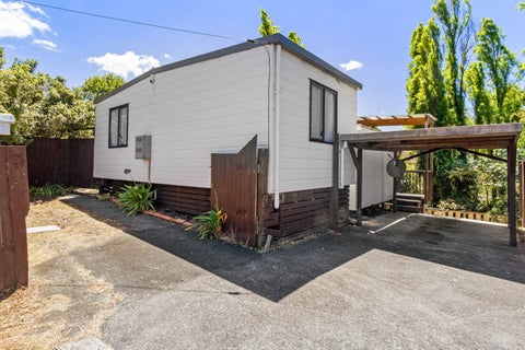 1/136 Triangle Road, Massey, Auckland