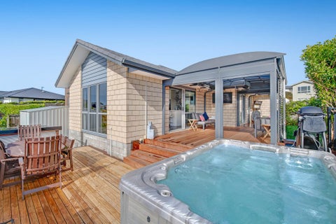 30 Outlook Terrace, Silverdale, Silverdale