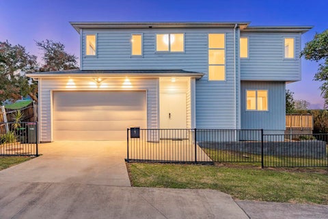 1 Justin Place, Te Atatu Peninsula, Auckland