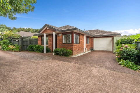 2/6 Arthur Road, Hillpark, Auckland
