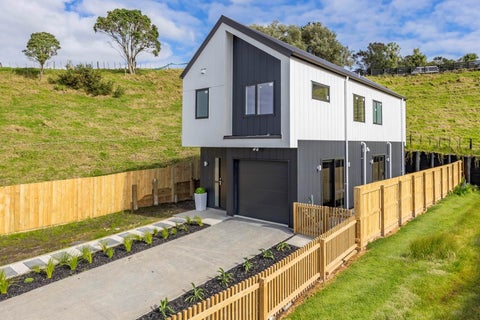 64 Ara Taha Crescent, Orewa, Orewa