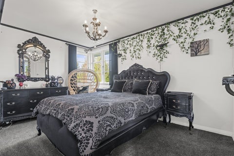 44 Holland Crescent, Bulls