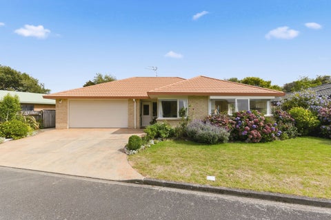 34 Sunburst Court, Paraparaumu Beach, Paraparaumu