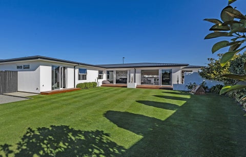 79 Carnaveron Drive, Lincoln, Lincoln