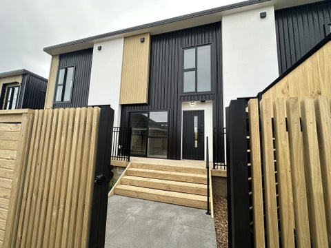5/7 Wainuiomata Road, Wainuiomata, Lower Hutt