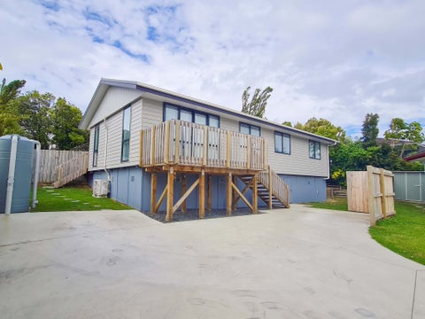54A Meadowood Drive, Unsworth Heights, Auckland