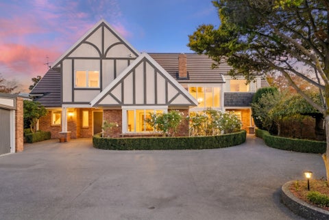 10 Frith Place, Burnside, Christchurch