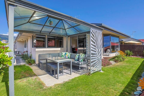 2/25 Stead Crescent, Stoke, Nelson