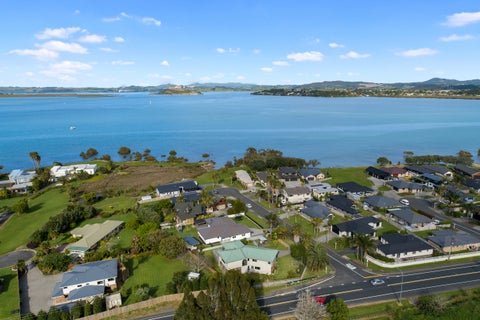 1 May Grove Lane, Whangarei
