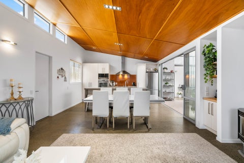 207A Ocean Road, Whangamata