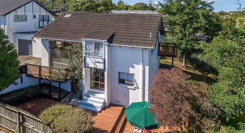 2/20 Bayview Road, Bayview, Auckland