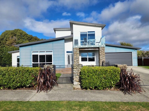 2 Hemi Street, Waikanae, Waikanae