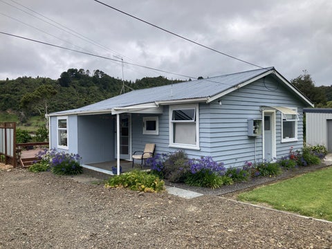 27 Tongaporutu Road, Tongapōrutu, Urenui