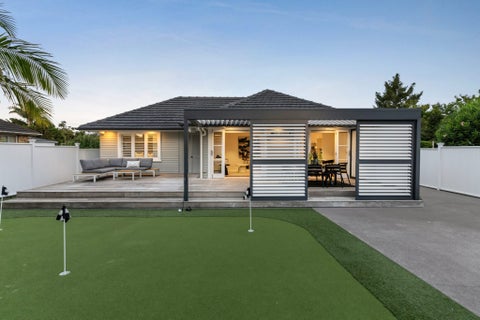 76 Neil Avenue, Te Atatu Peninsula, Auckland