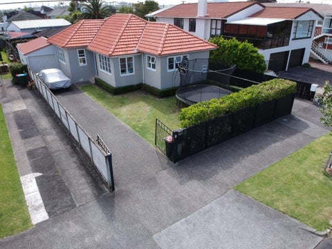 1/7 Neville Street, Point Chevalier, Auckland