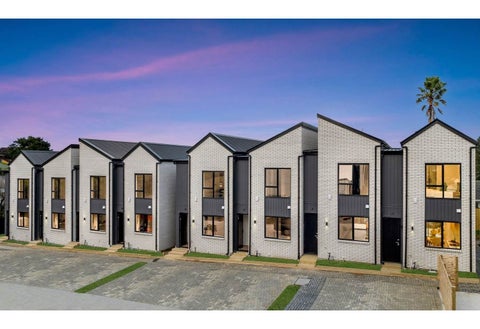 13/7 Broadview Place, Howick, Auckland