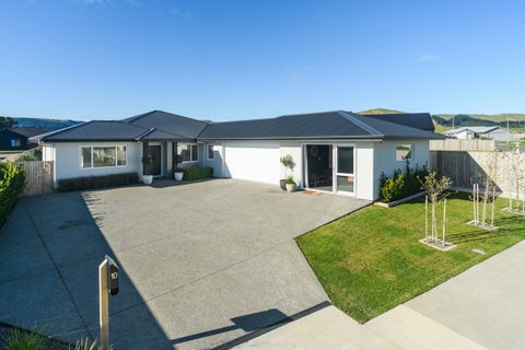 10 Sardinia Grove, Fitzherbert, Palmerston North