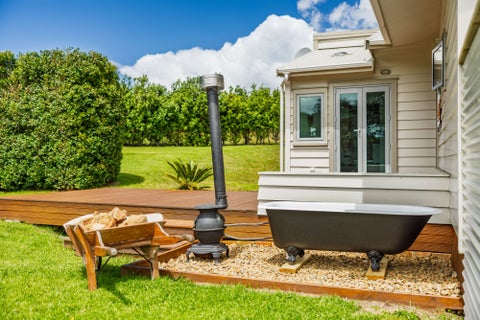 6 Te Pahi River Drive, Maungaturoto